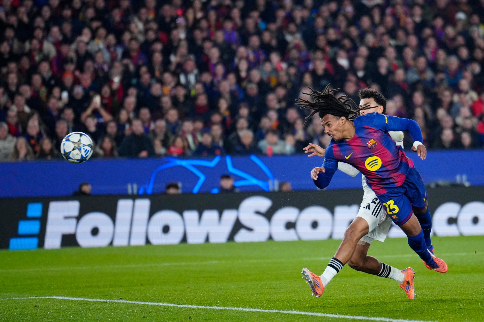 Koundé libra al Barça de su yo del 2022