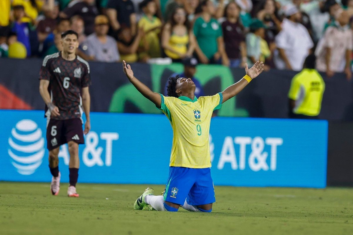 O Brasil mostrou-se imponente ao abrir uma vantagem de 2 a 0, neste sábado. Contudo, o México assustou ao empatar em 2 a 2, a partida de preparação para a Copa América, sem saber que Endrick apareceria aos 6 minutos dos acréscimos finais, para selar a vitória por 3 a 2, no Texas.
