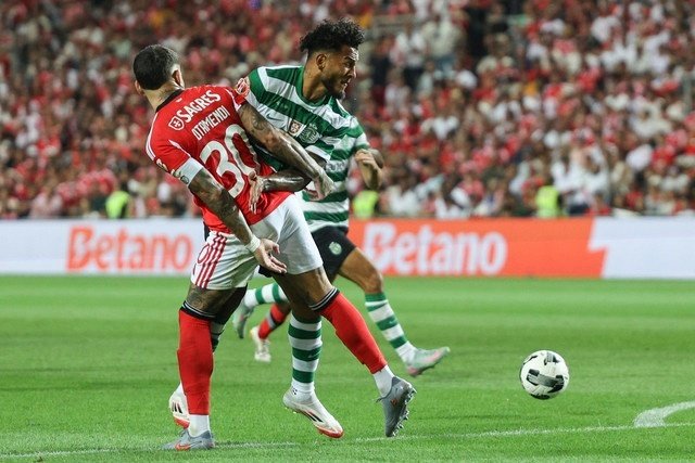 Sporting CP visita o Casa Pia nesta sexta-feira, na abertura da nova edição da Liga Portuguesa, e o colombiano Luis Suárez pode estrear no time titular dos 'leões'. Geny Catamo, craque moçambicano do clube, também deve começar jogando.