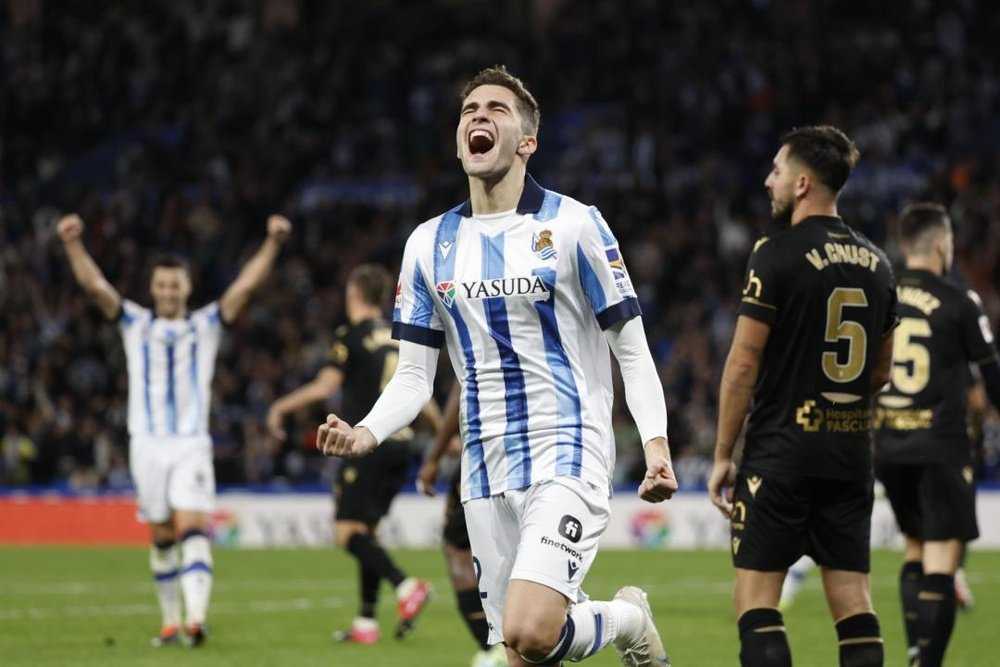 La Real Sonciedad venció por 2-0 al Cádiz. EFE