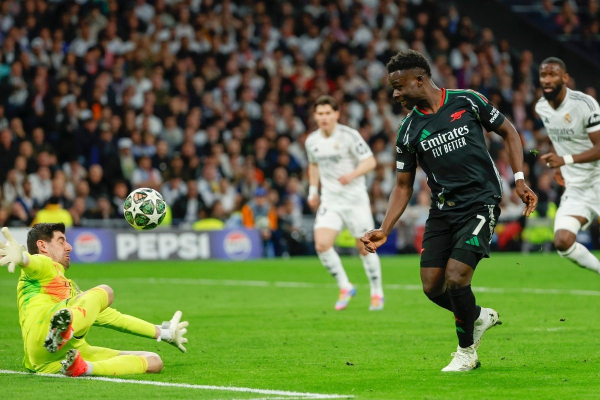 El Arsenal exorciza el espíritu de Juanito