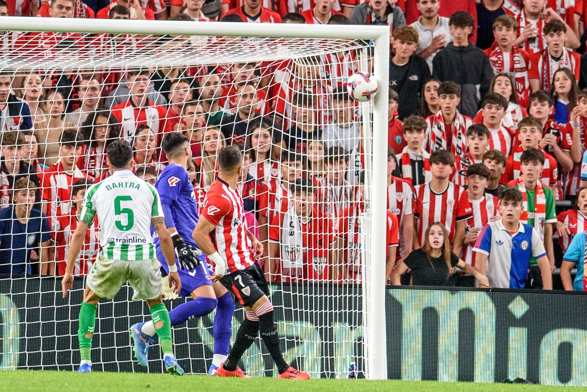 Athletic y Betis empataron a uno. EFE