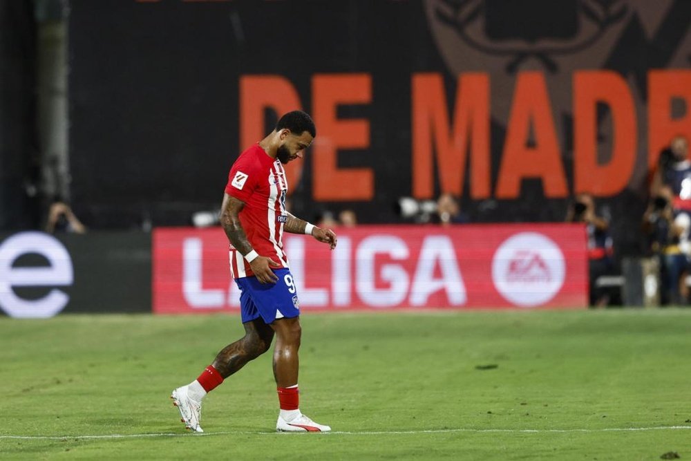 Depay is likely to miss the next La Liga clash against Sevilla on Sunday. EFE