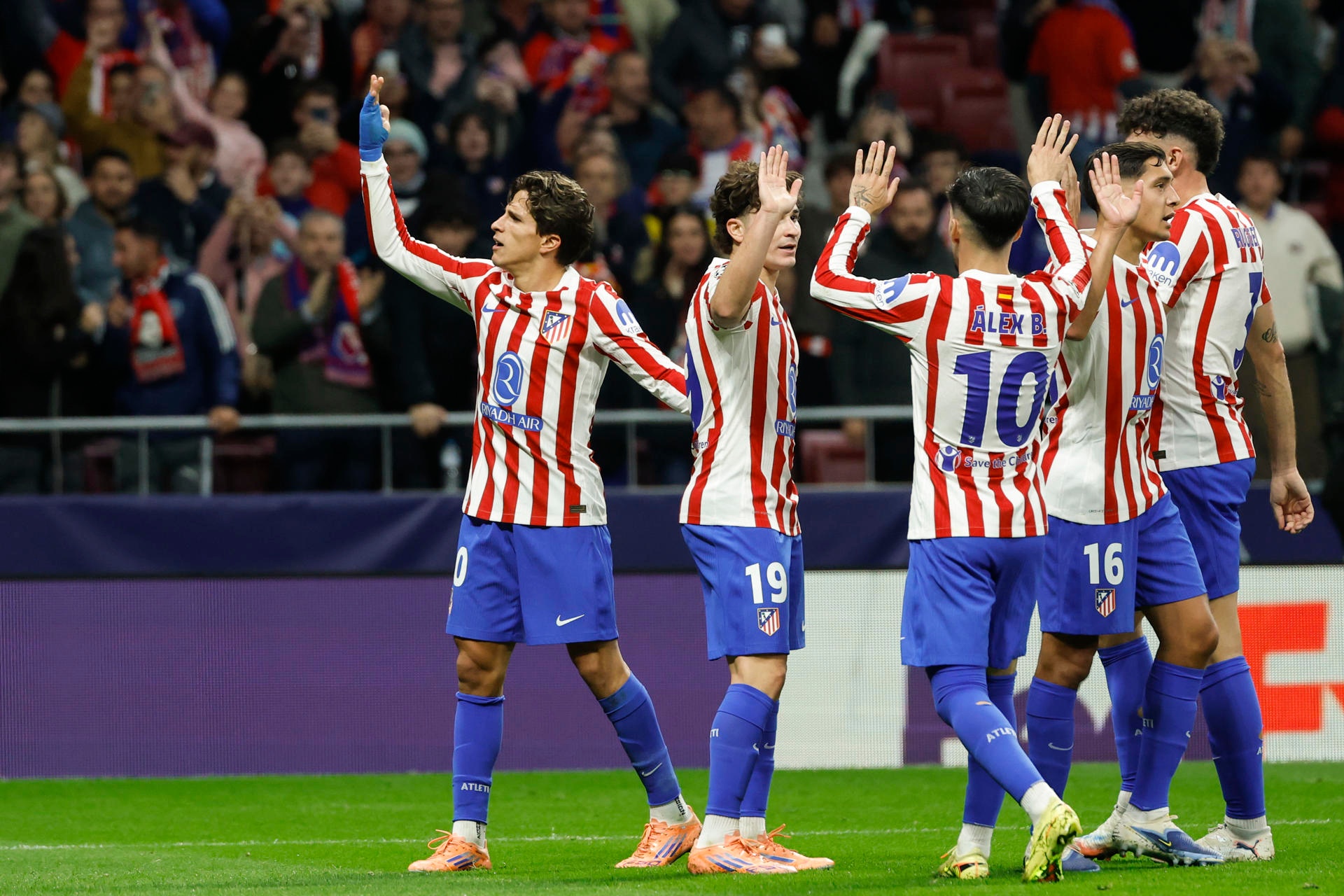 El Atlético venció por 3-1 al Saint-Gilloise. EFE