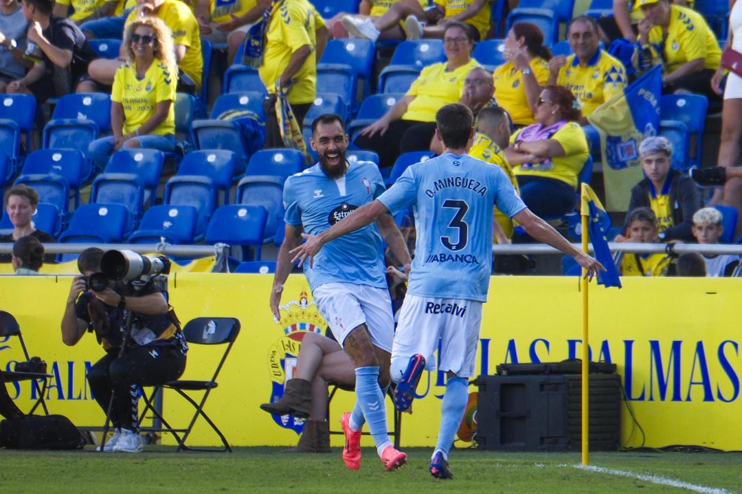 Borja Iglesias, en acción con el Celta