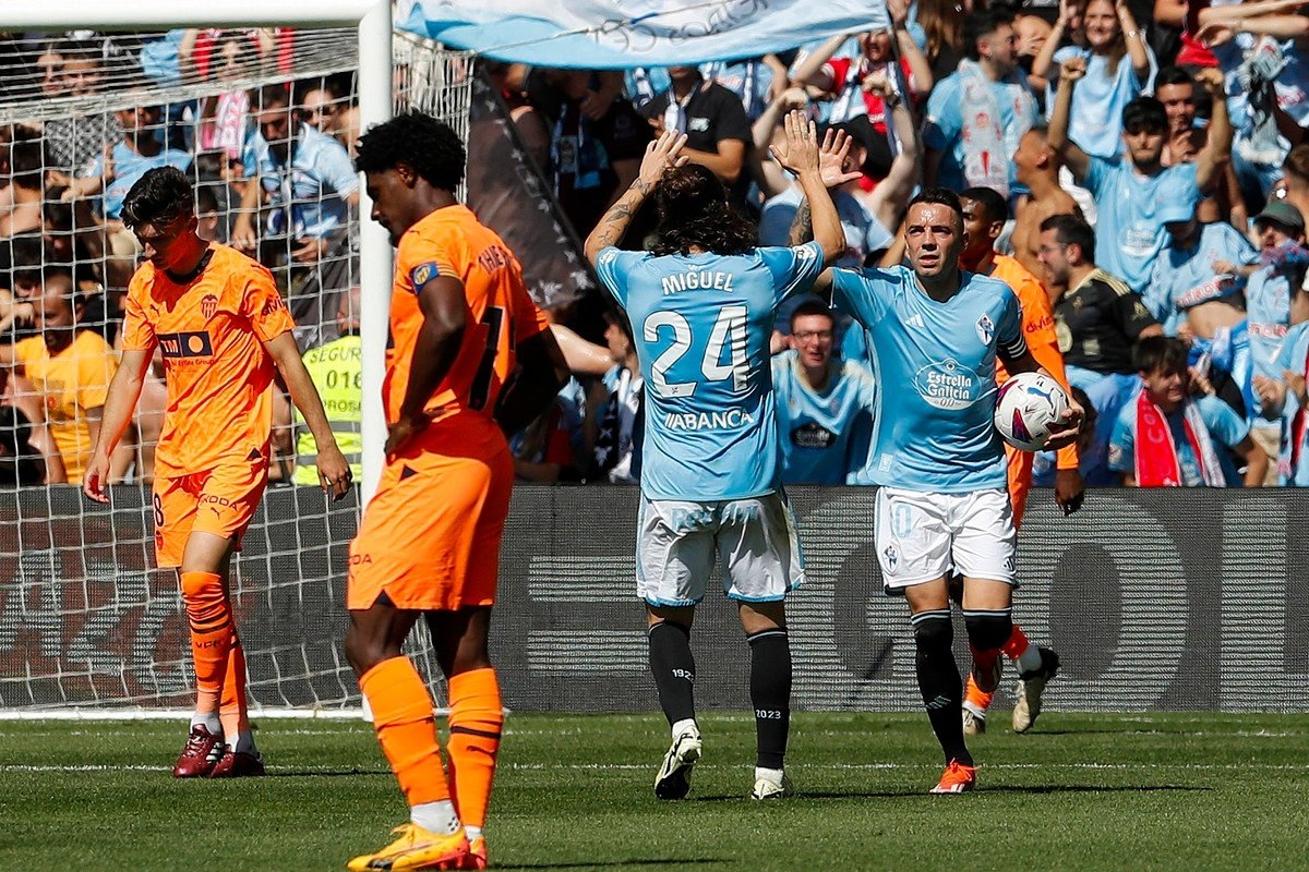 La temporada bajó el telón en Balaídos con un 2-2 entre Celta y Valencia. EFE