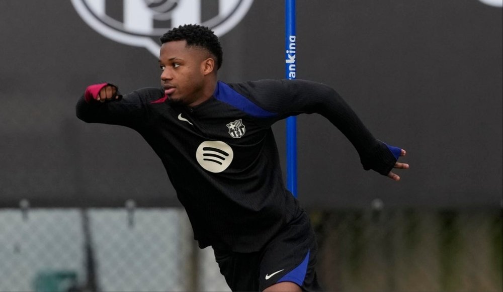 Mendes speaks out on Ansu Fati's Barcelona future. EFE