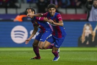 Em um jogo completamente aberto, o Barcelona venceu o Mallorca por 1 a 0 graças a uma pintura de Lamine Yamal. Com o resultado, o Barça assumiu a vice-liderança da competição.