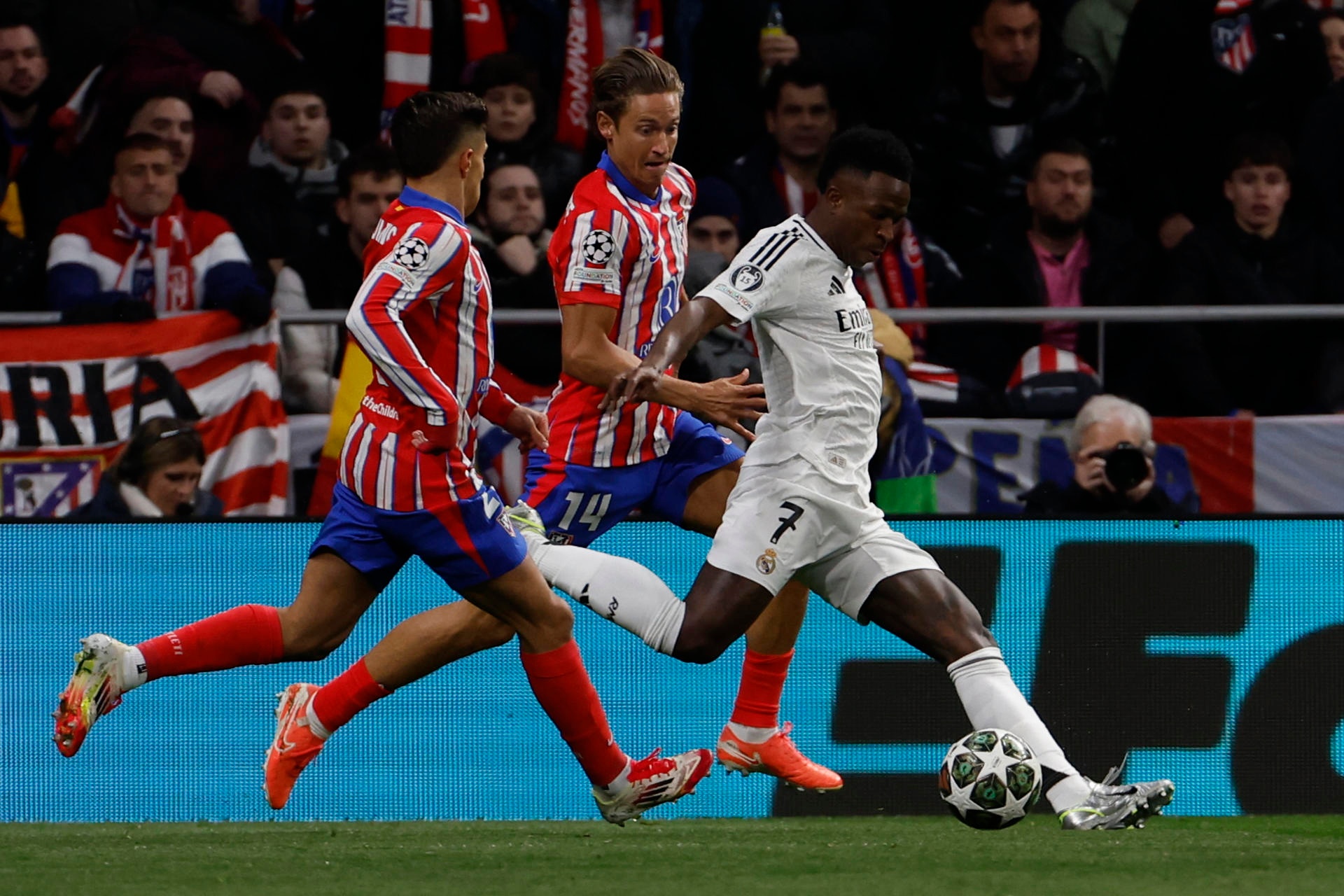 Vinicius Jr. took to social media to celebrate Real Madrid's victory. EFE