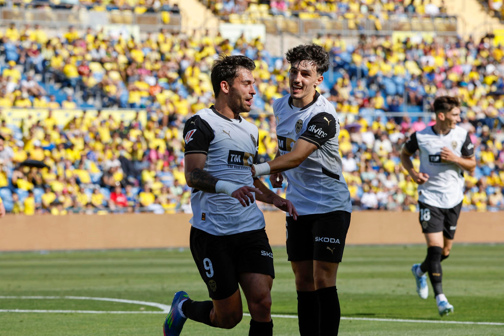 El Valencia abre un nuevo horizonte en Las Palmas
