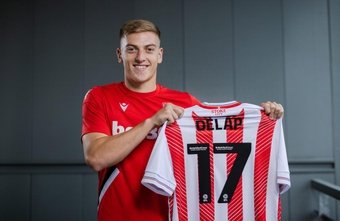 Man City and Stoke City have completed the loaning out of Liam Delap to Stoke, who have reported the signing of the 19 year-old striker ahead of the current 2022-23 season.