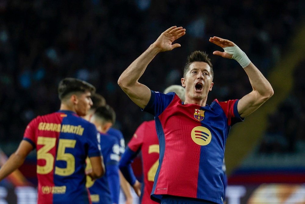 Lewandowski hit 100th Champions League goal against Brest. EFE