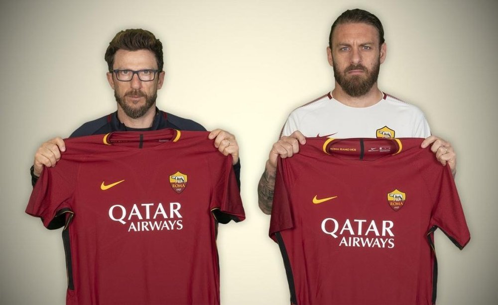 Así queda la nueva camiseta de la Roma. Twitter/OfficialASRoma