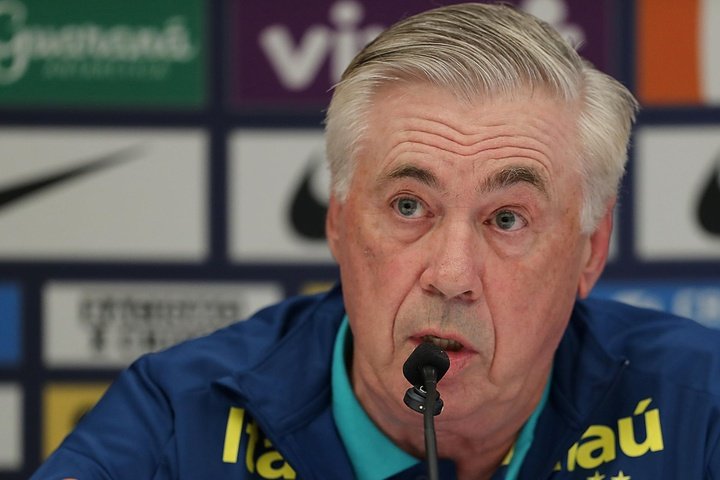 Brazil's coaching staff are working on bringing out the best version of Vinicius. EFE