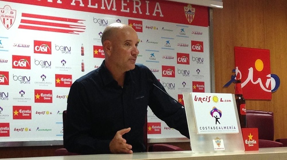 Miguel Rivera ha sido cesado como entrenador del Linares. UDAlmeriaSAD
