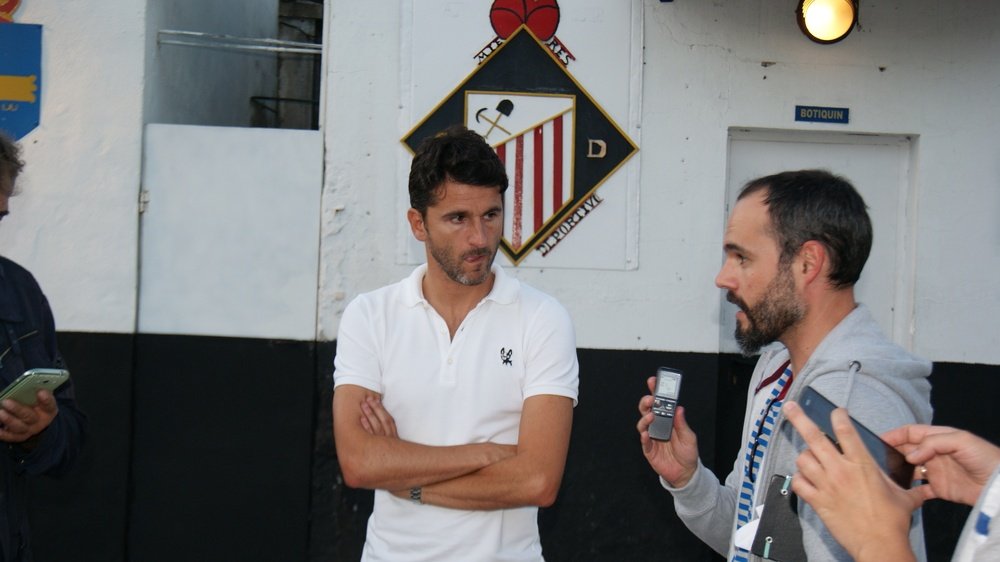 El entrenador del Caudal de Mieres, Iván Ania, en una entrevista. CaudalDeportivo