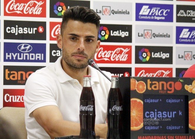 El técnico del Córdoba quiso elogiar al Barça B con el adjetivo equivocado