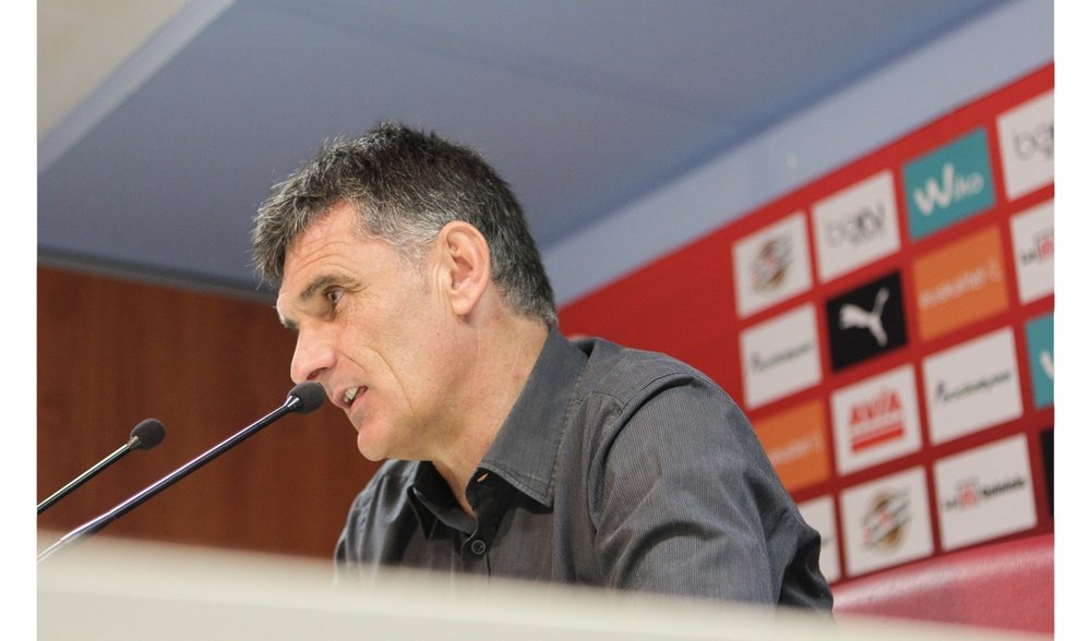 El entrenador del Éibar, José Luis Mendilibar, en rueda de prensa. SDEibar