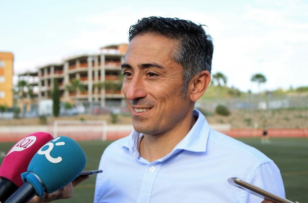 Contreras no seguirá siendo entrenador del Málaga Femenino. BeSoccer