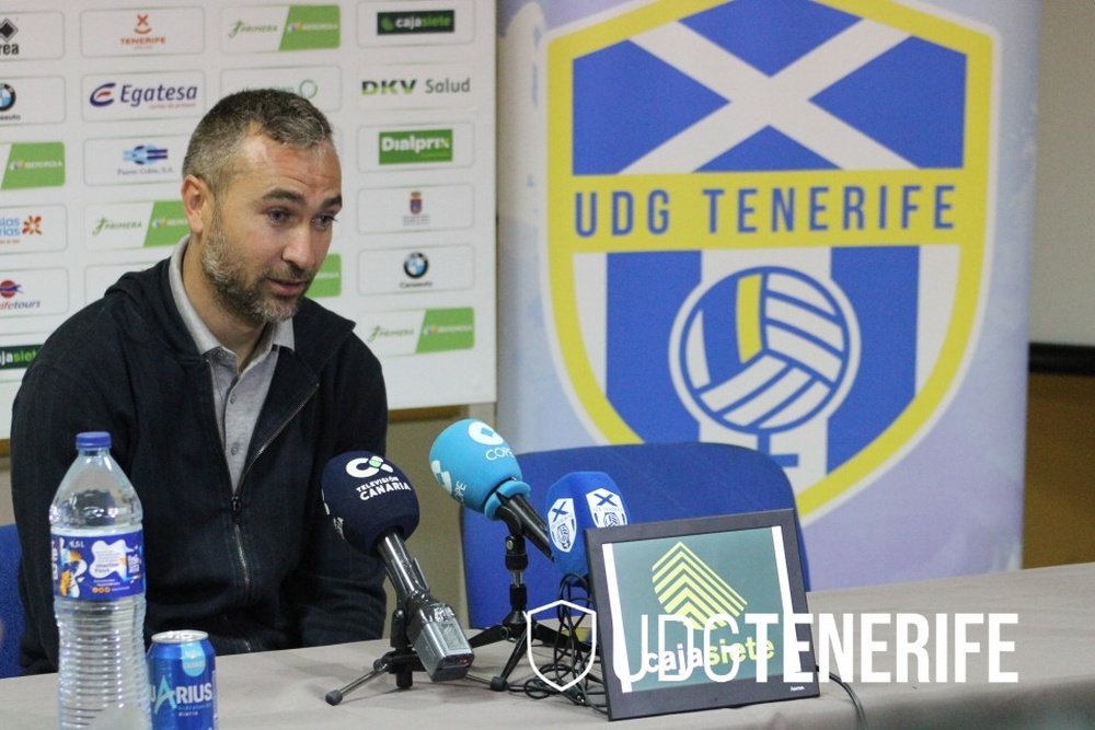 Ayoze Díaz comienza una nueva etapa como entrenador. UDGTenerife