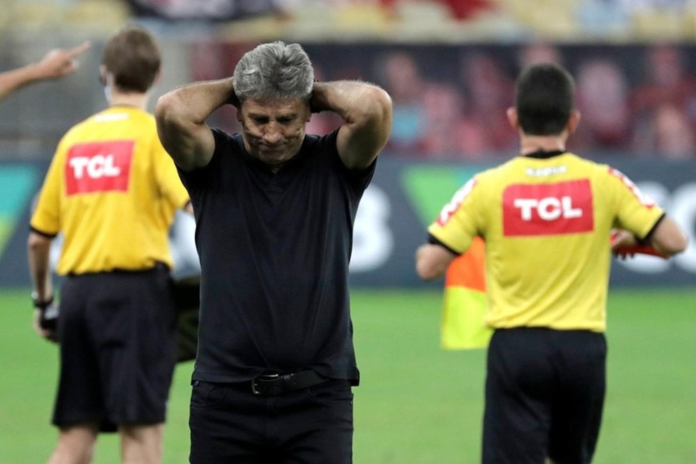 Renato Gaúcho deixa o comando do Grêmio após temporada irregular. EFE
