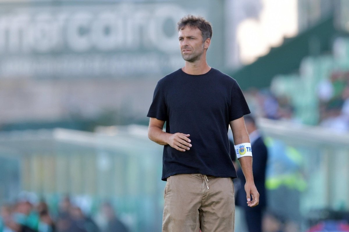Franco Israel contra Gonzalo García, duelo uruguaio no Sporting-Arouca
