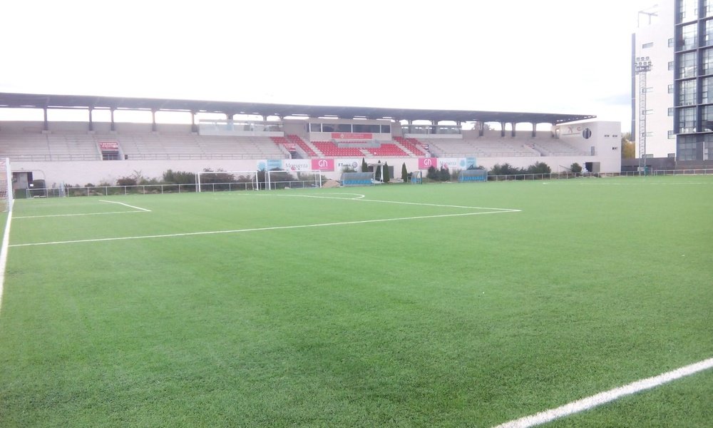 El Estadio Municipal Nuevo Matapiñonera acogió el partido solidario contra el cáncer. UD-Sanse