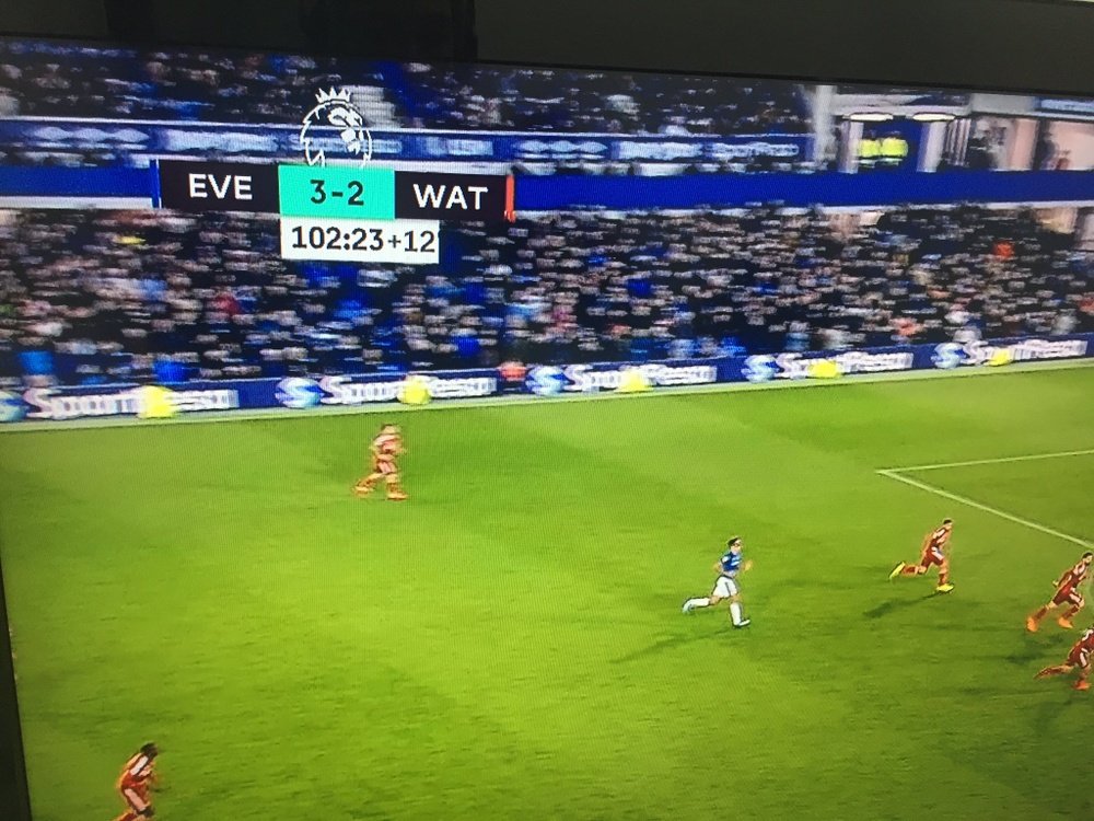 El Everton-Watford vio cómo se añadían 12 minutos de tiempo extra. Twitter
