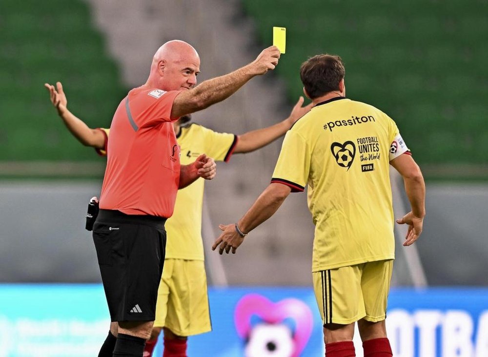 Infantino booked Del Piero. EFE