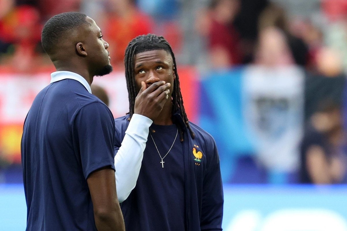 Camavinga torna a Madrid per un problema fisico