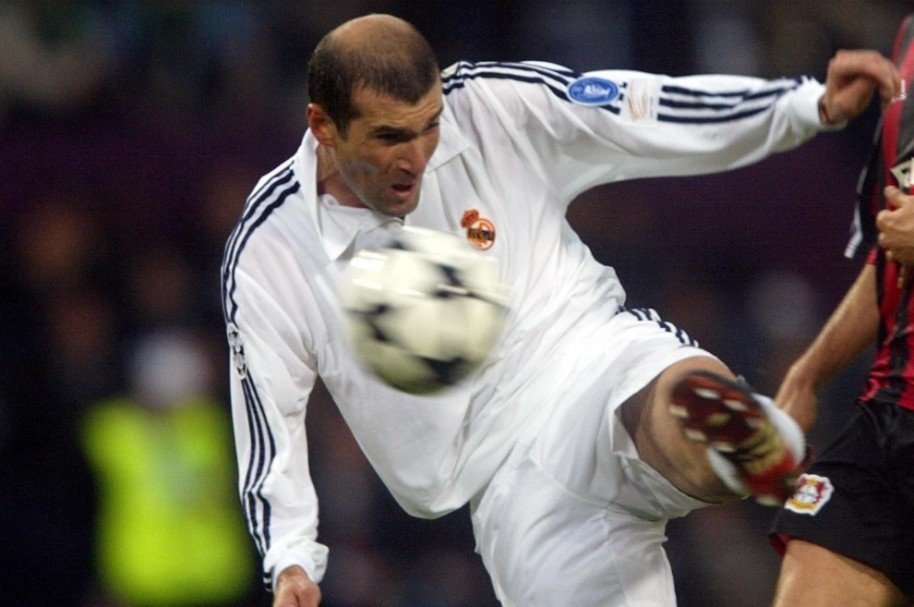 Leboeuf recordó que a Zidane no le dieron el Balón de Oro por haber sido expulsado. AFP