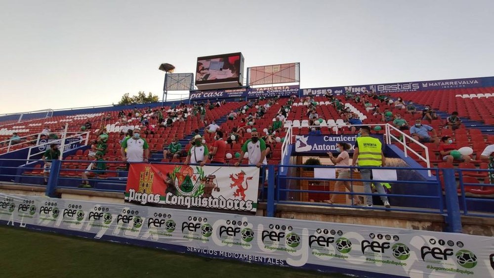 En Extremadura ya pueden acudir aficionados a los estadios. Twitter/FedExFutbol