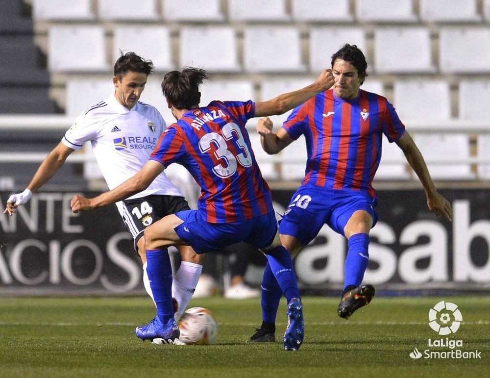 El fútbol de Segunda División regresó a El Plantío con un Burgos-Eibar. LaLiga