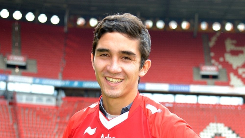 El chileno Felipe Gutiérrez, nuevo capitán del FC Twente holandés