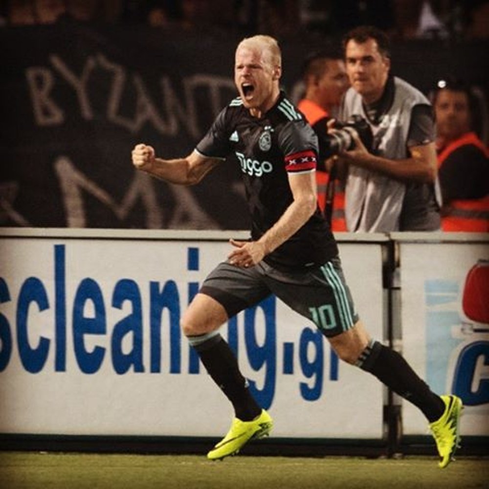 With Everton's new player Klaassen,Everton is preparing for the upcoming Europa League season. Ajax