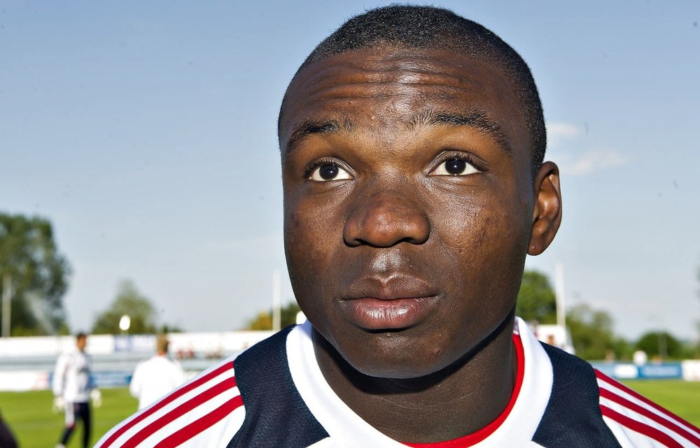 El futbolista del Aston Villa y de la Selección de Dinamarca Jores Okore. BT