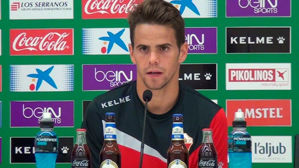 El futbolista del Elche, Hugo Álvarez, en rueda de prensa. ElcheCF
