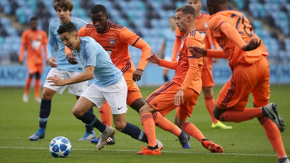 Ian Carlo Poveda-Ocampo brilló en el primer partido del Manchester City esta pretemporada. ManCity