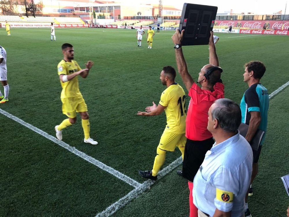 Cazorla reapareció tras una eterna lesión. Twitter/VillarrealCF