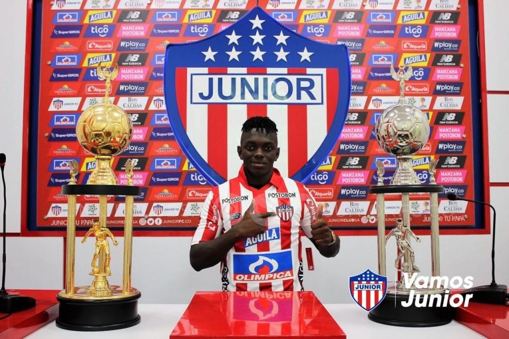 Edwuin Cetré jugará para Junior este curso. Twitter/JuniorClubSA