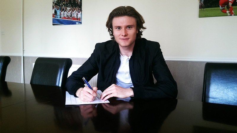 El Stevenage hace oficial el fichaje de Ferry