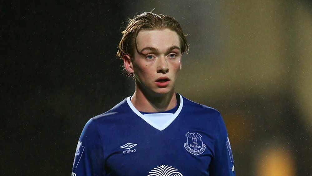 El futbolista juvenil del Everton Tom Davies, en un partido con los 'toffees'. EvertonFC