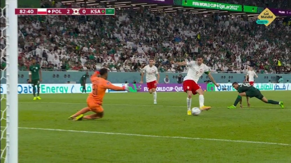 Lewandowski was in tears after scoring against Saudi Arabia. Screenshot/GolMundial