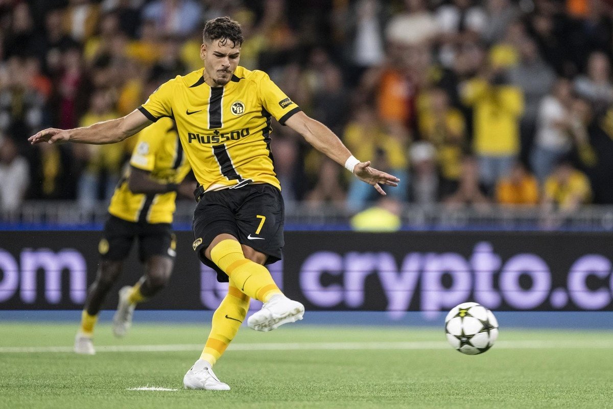 Filip Ugrinic marcó el 3-2 decisivo en el minuto 86 del Young Boys-Galatasaray, ida de la final de la fase previa de la Champions League. Una noche continental en la que Salzburgo y Sparta Praha hicieron los deberes, mientras que el Midtjylland salvó sus muebles ante el Slovan Bratislava.