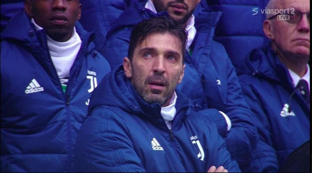 Buffon no pudo contener las lágrimas. ViaSport2