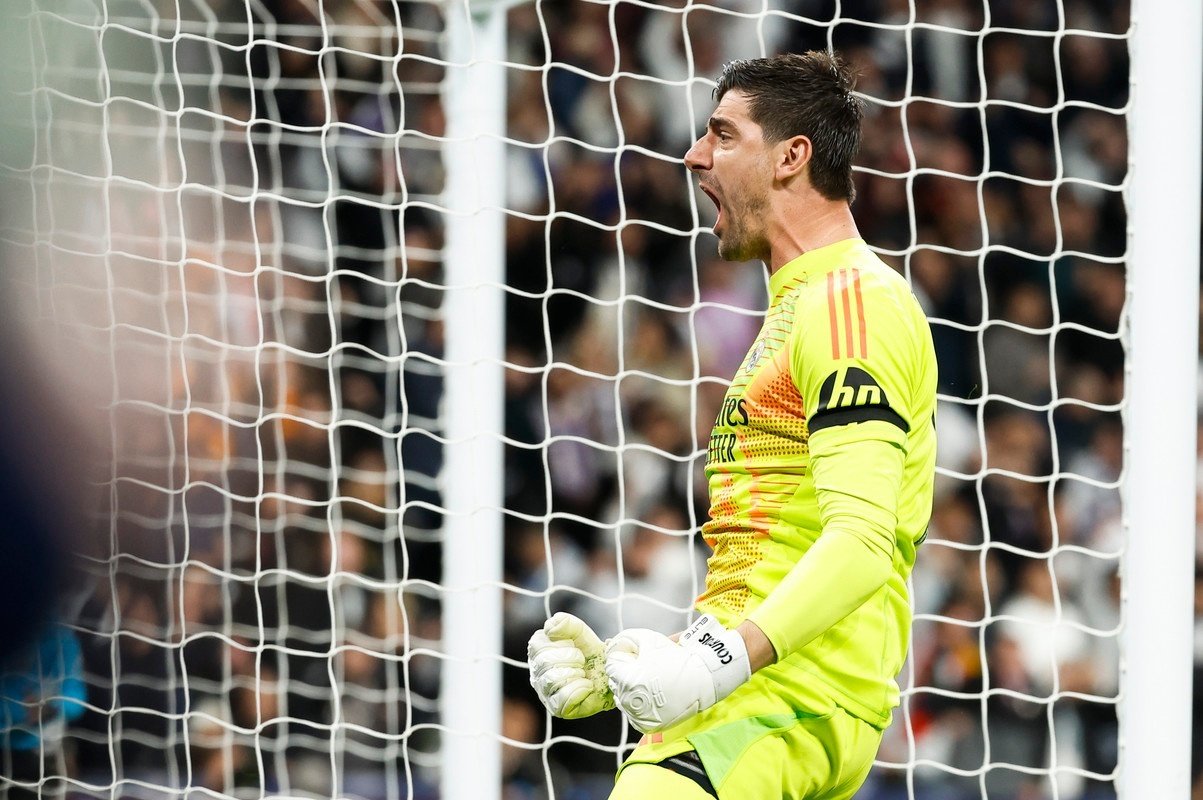 "He does that once or twice a week" - Courtois on Valverde late stunner