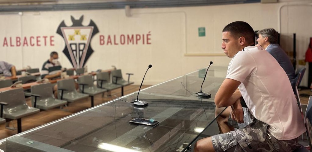 Dragan Rosic reconoció que el Albacete no era su primera opción. Twitter/AlbaceteBPSAD