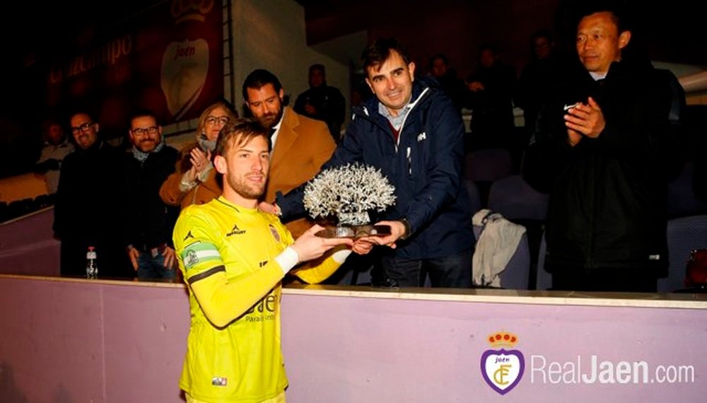 El Jaén se alzó campeón de la XXXV edición del Trofeo del Olivo. RealJaén