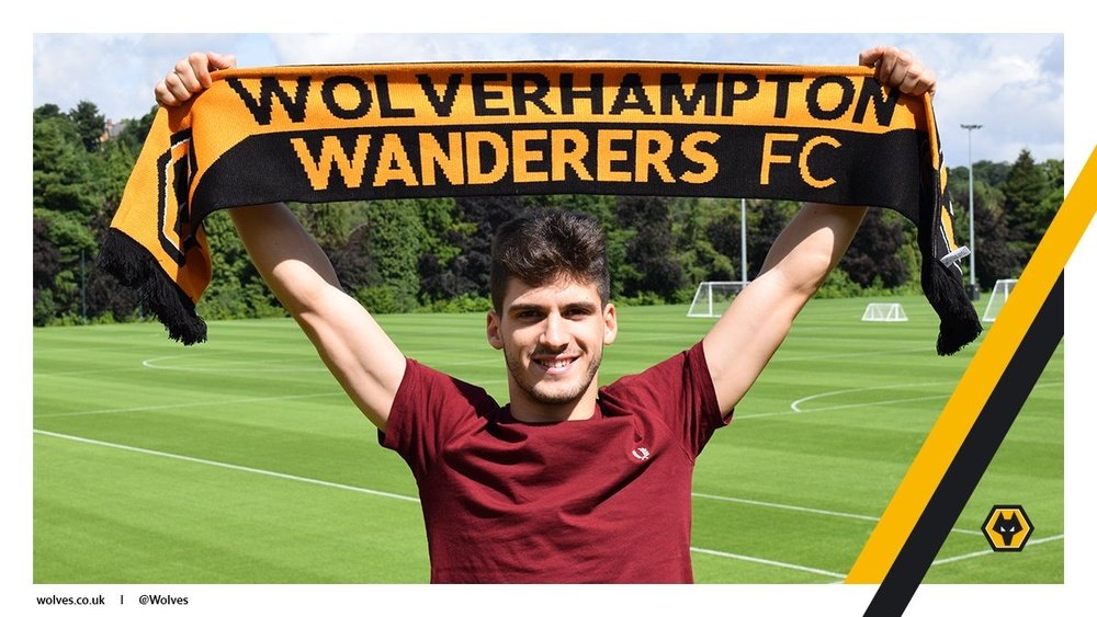 Rúben Vinagre é jogador do Wolverhampton de forma definitiva. Wolves