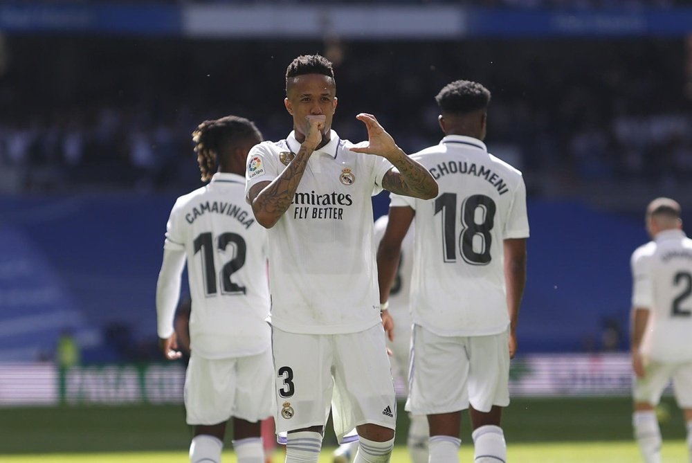 Brasileiros mantêm o Real Madrid na briga pelo título. EFE